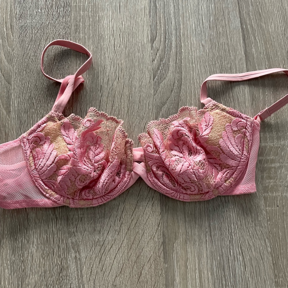 NWOT vintage Victoria’s Secret bra